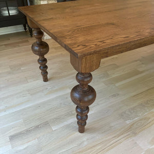 Collier Turned Leg table